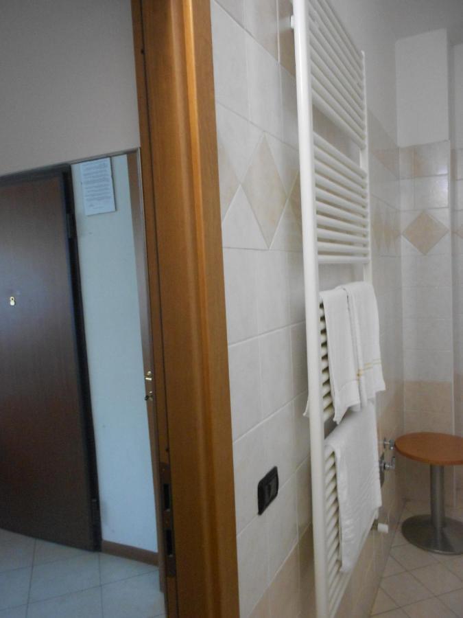 Residence Il Rampicante Monticelli Terme Pokoj fotografie