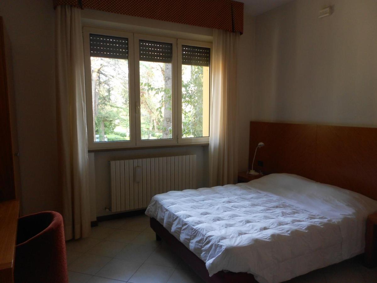 Residence Il Rampicante Monticelli Terme Pokoj fotografie